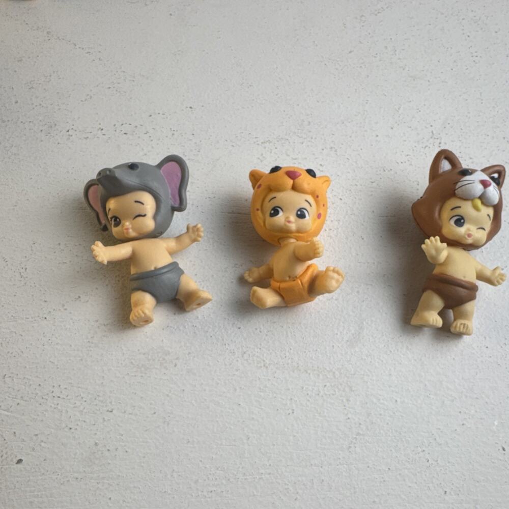 Moose Twozies Season 1 Mini Collectible Figures Babies‎ and Animals Lot 11pc
